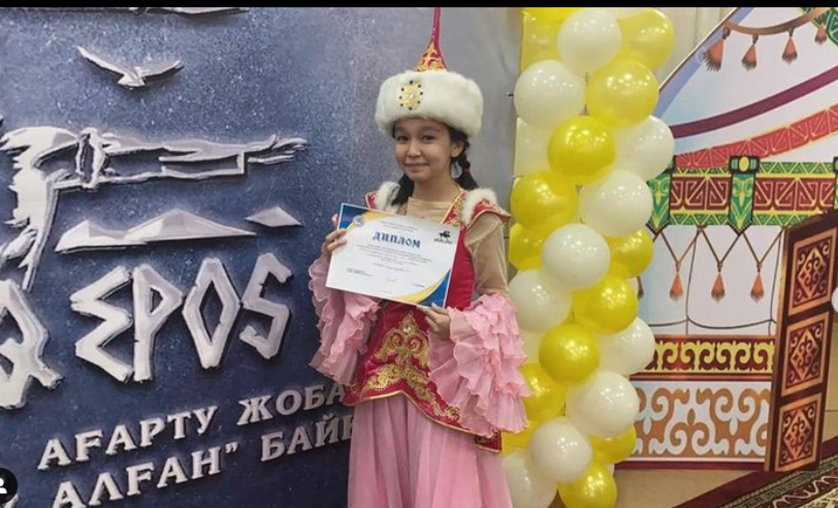 №148 мектеп-гимназияның 7Ғ сынып оқушысы СЕРІКБАЙ ХАДИША "QAZAQ EPOS" республикалық жобасының "Тұлпар мініп, ту алған" байқауының АУДАНДЫҚ кезеңінен І ОРЫН иеленді