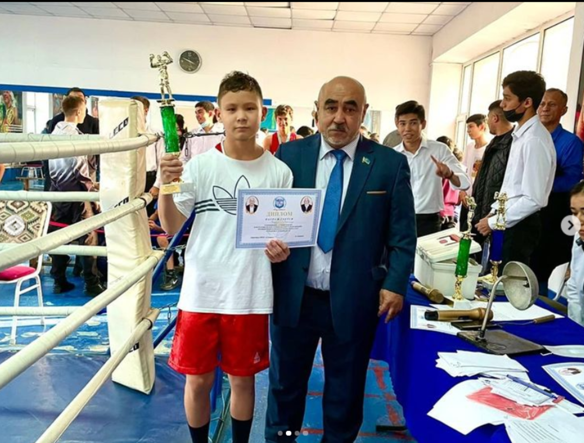 Жетісу ауданы №148 мектеп-гимназияның 8В сынып оқушысы Зәкір Санжар бокстан республикалық турнирдан І ОРЫН иеленді.