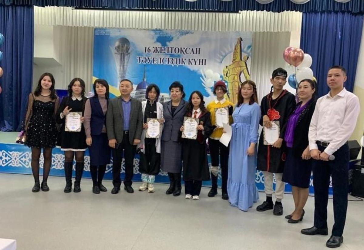 №148 мектеп-гимназиясында 05.12-12.12.2022 жыл аралығында өтіп жатқан филология кафедрасының онкүндігі аясында Қабылбекова Гүлнұр Қалдыбекқызының 8ғ, 9ғ сыныптарымен "Косплей пати" сабақтан тыс іс-шарасы өткізілді