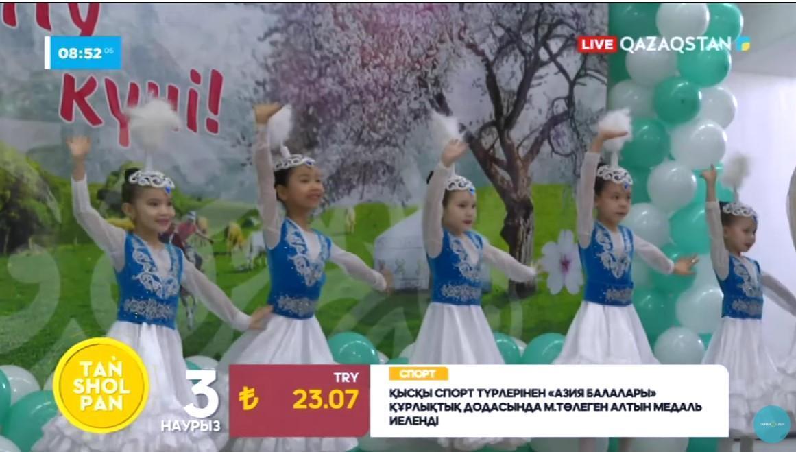 Жетісу ауданы №148 мектеп-гимназияда көркем және кәсіби суретшілер тобының «Дала әуені» атты шеберлік сағаты өтті.