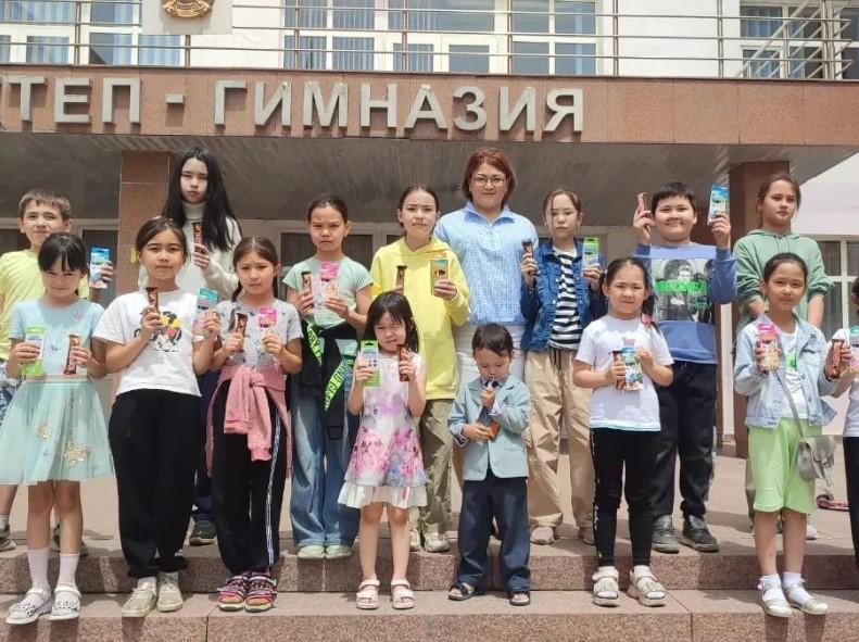 Жетісу ауданы №148 мектеп-гимназияда балалар күніне байланысты 2-5 сынып оқушылары арасында "Бақытты балалық шақ" тақырыбында сурет сайысы өткізілді