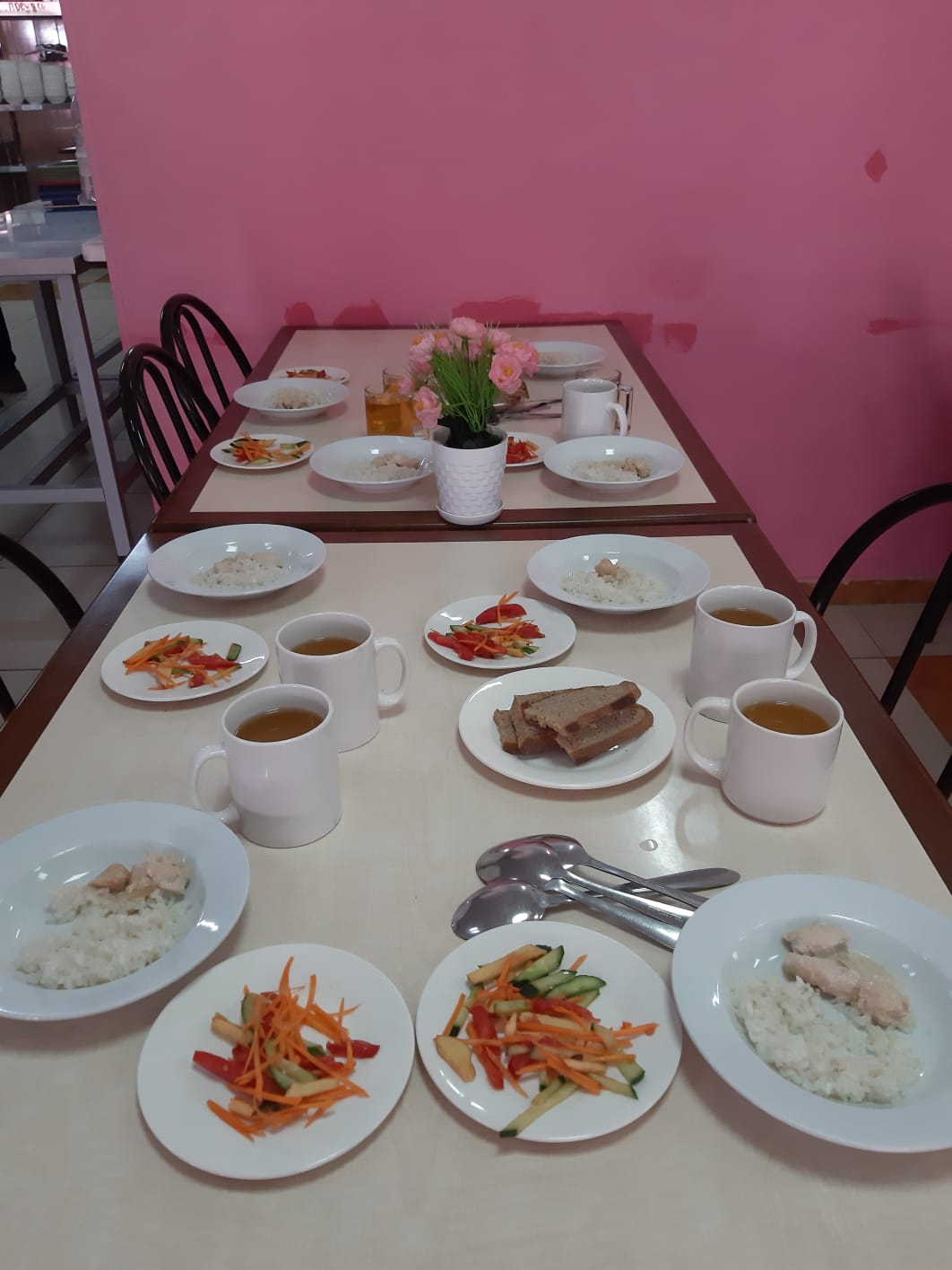 Тегін тамақтану сәті