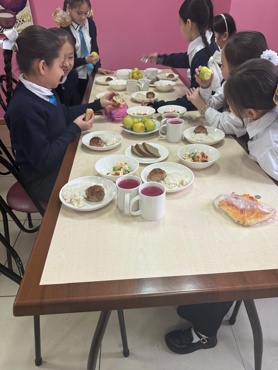 Тегін тамақтануды ұйымдастырудан көрініс