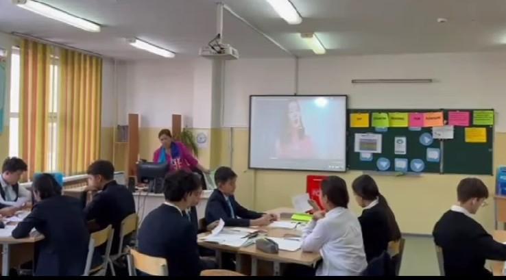 21.01.2025 күні ағылшын тілі мұғалімі Уакбаева Динара 9«Ә» сынып оқушыларымен “My country.Reading for pleasure” атты ашық сабақ өткізді.