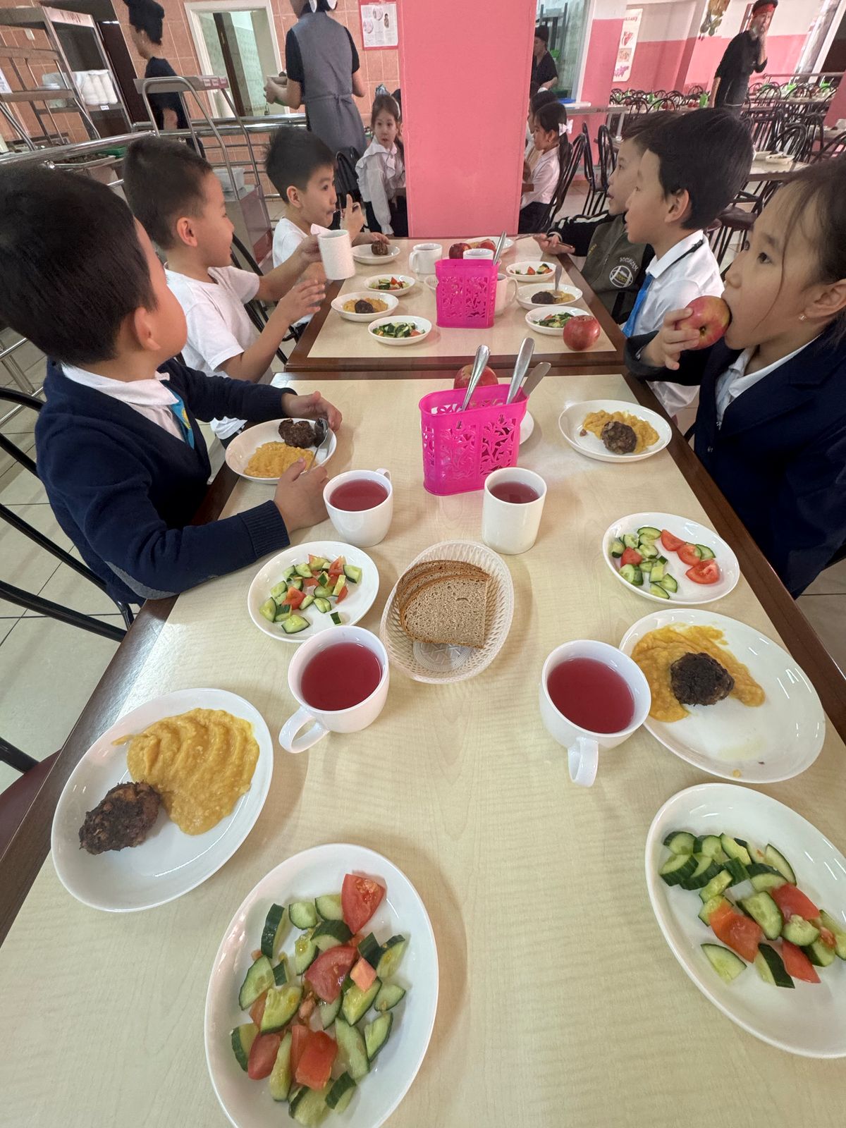 Тегін тамақтануды ұйымдастырудан көрініс