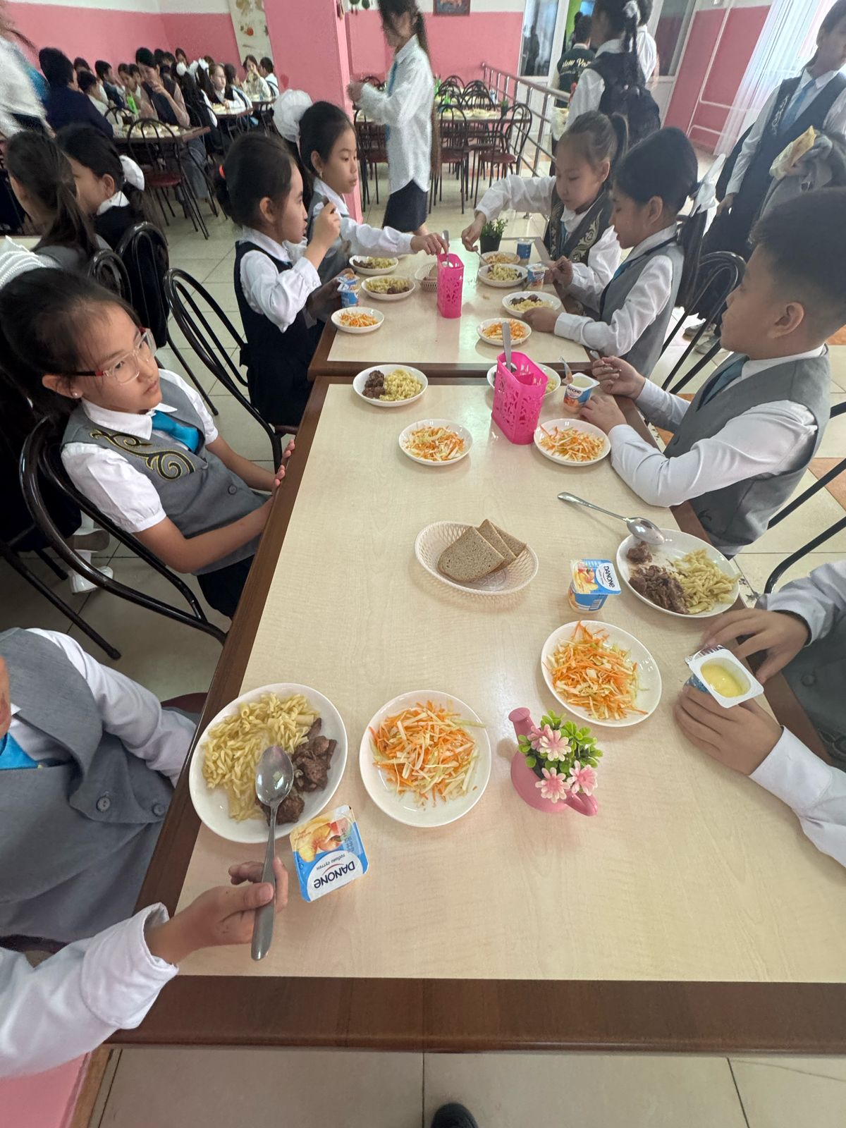 Тегін тамақтануды ұйымдастырудан көрініс