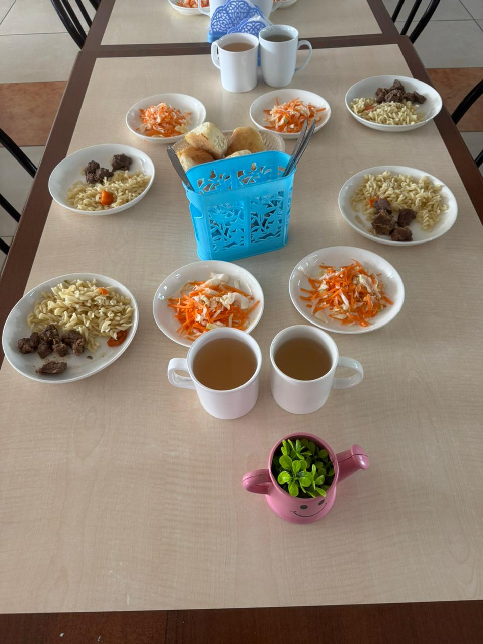 Тегін тамақтанудан көрініс