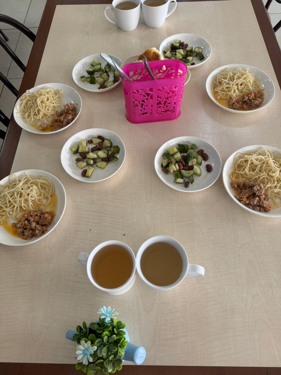 Тегін тамақтанудан көрініс