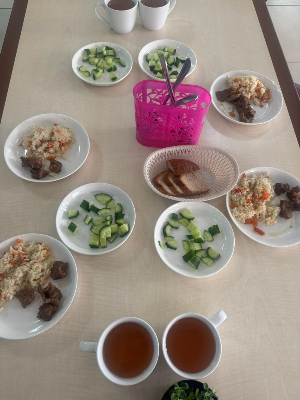 Тегін тамақтанудан көрініс