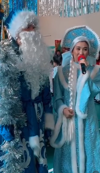 Жаңа жылдық мерекелік іс-шаралар мектебімізде жоғары деңгейде өткізіледі