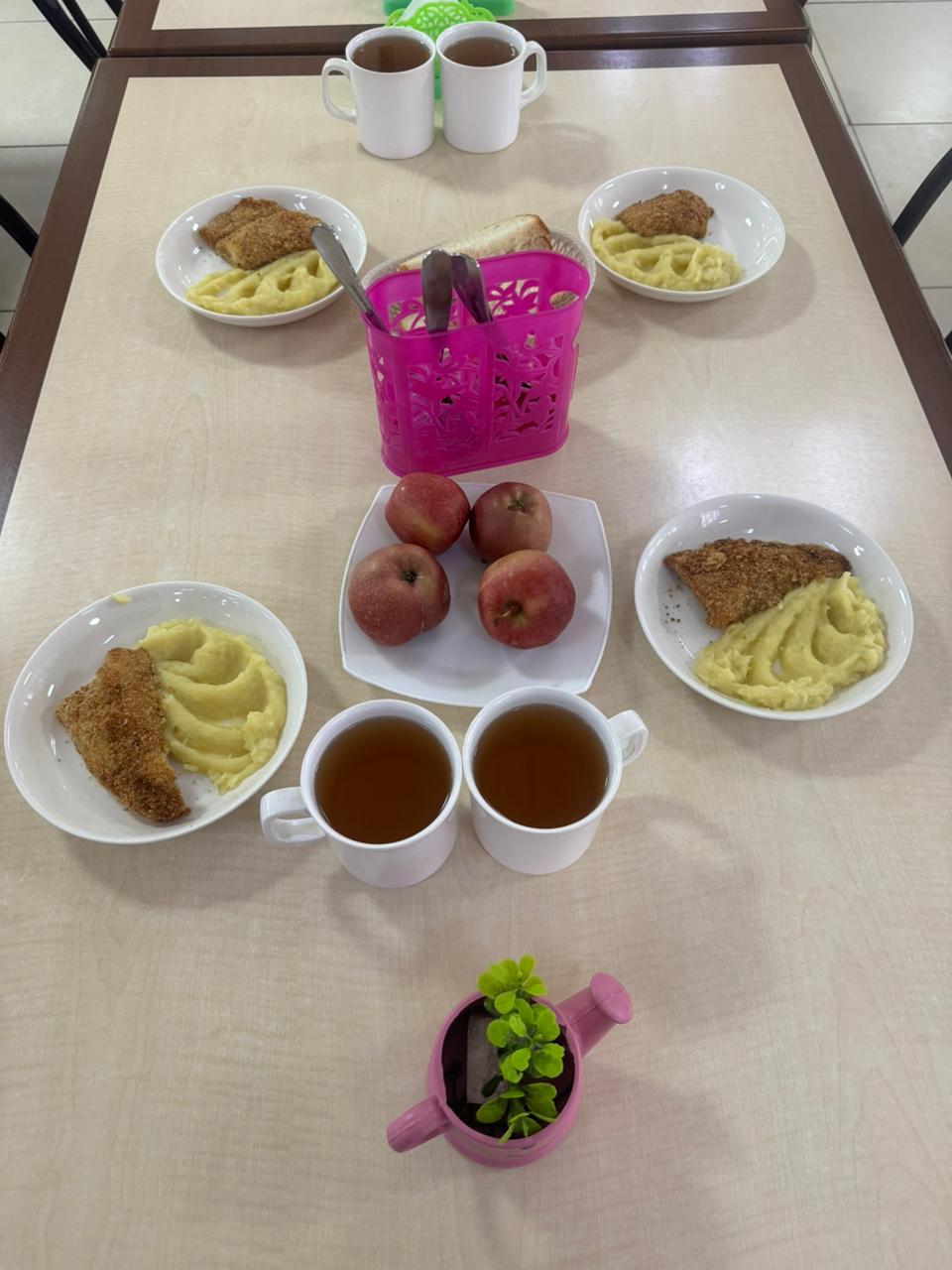 Тегін тамақтанудан көрініс