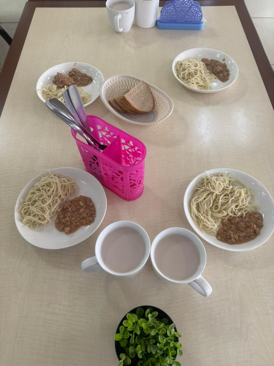 Тегін тамақтанудан көрініс