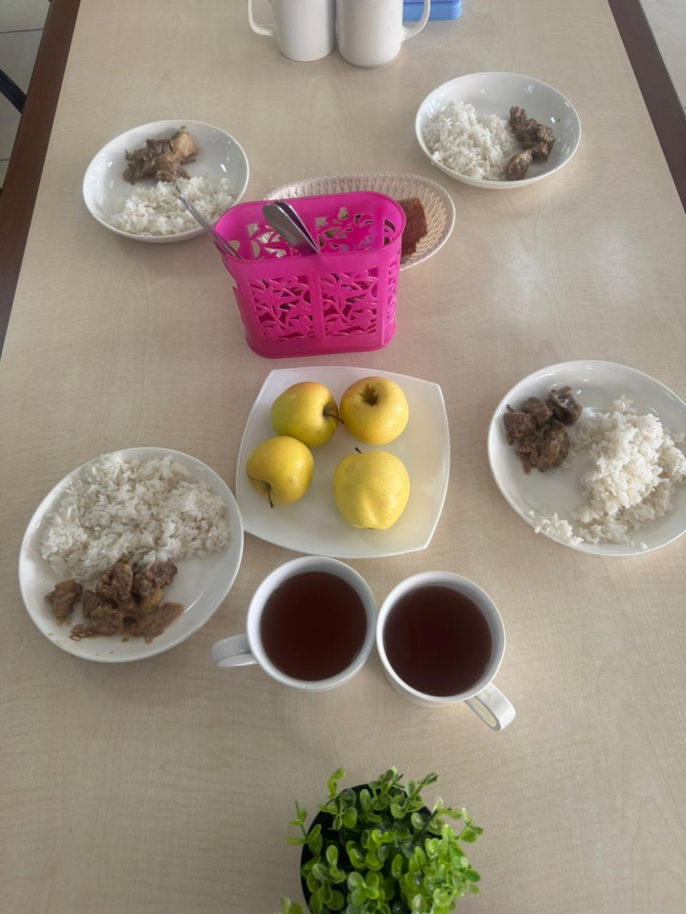 Тегін тамақтанудан көрініс