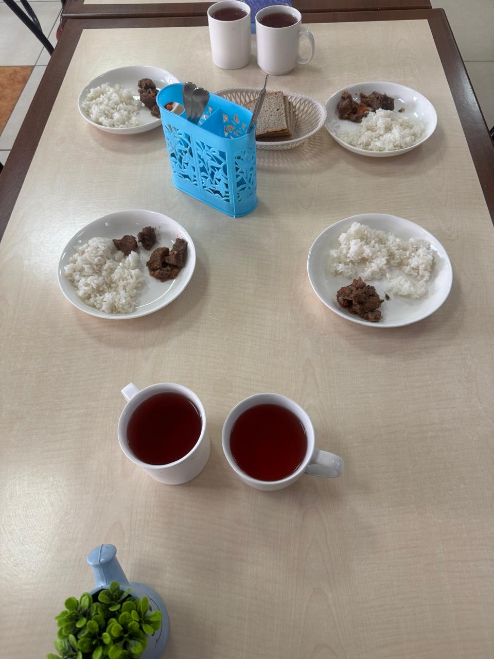 Тегін тамақтанудан көрініс