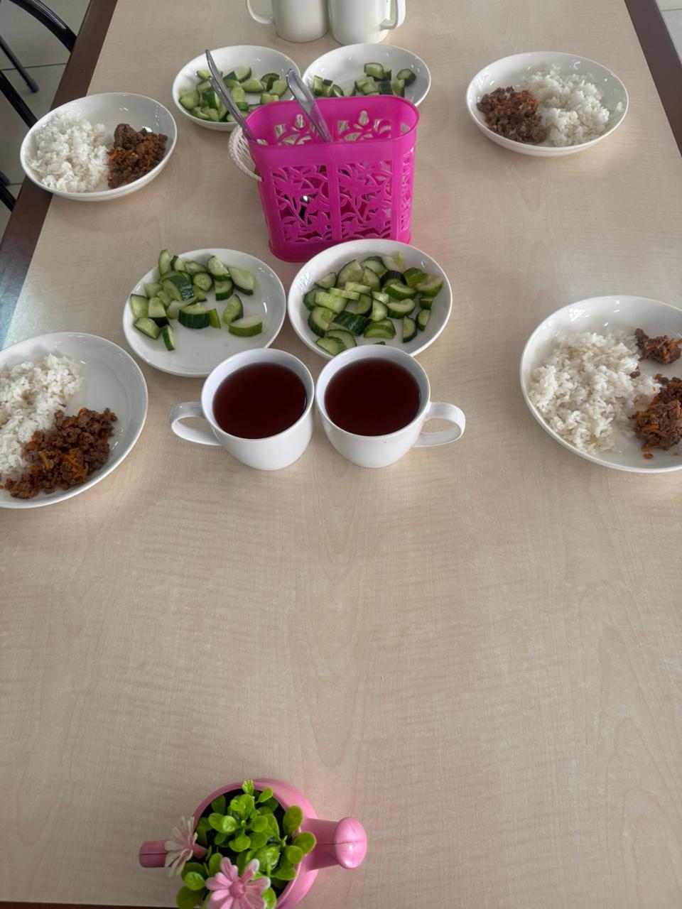 Тегін тамақтанудан көрініс