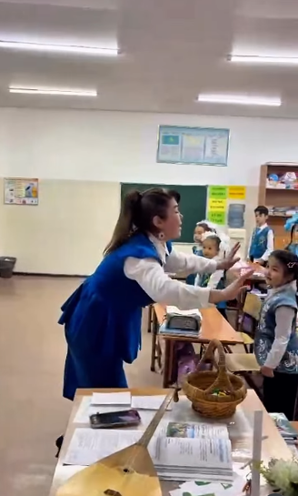 «Төрт түлікке арналған әндер мен күйлер» тақырыбында ашық сабақ өтті