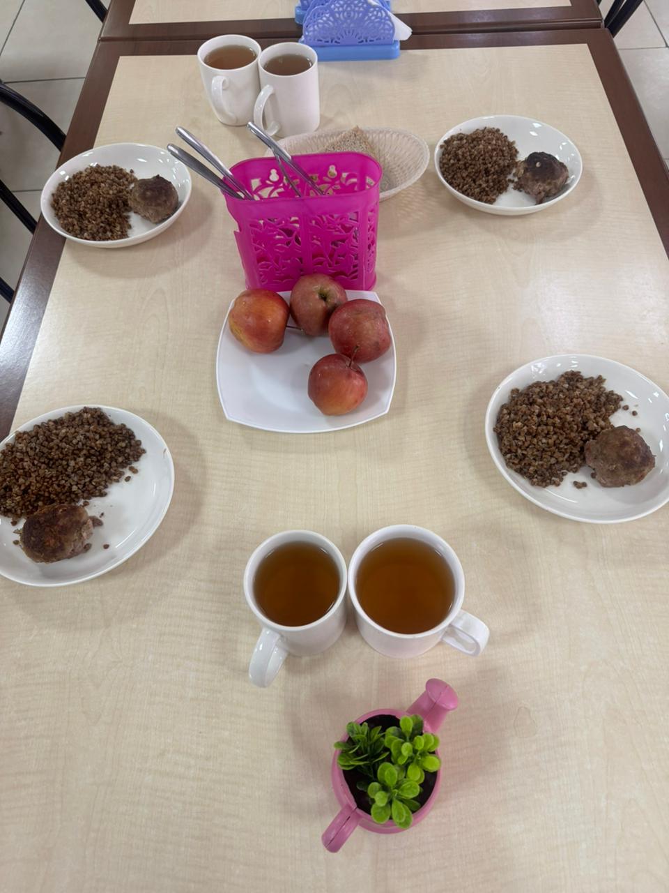 Тегін тамақтанудан көрініс