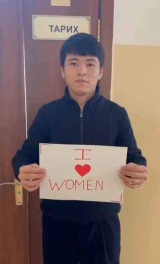 Аналар мен әйелдерге жүректен шыққан құттықтау