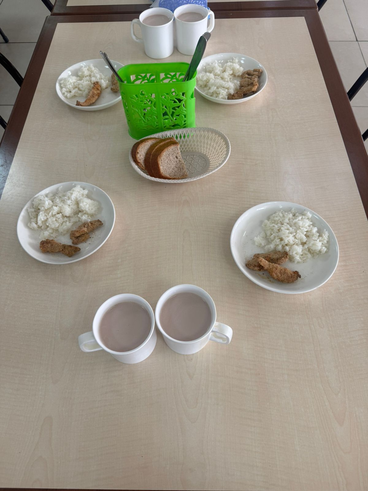 Тегін тамақтанудан көрініс