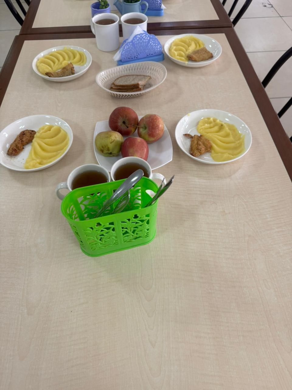 Тегін тамақтанудан көрініс